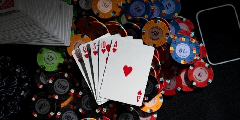 Bật mí kinh nghiệm chơi blackjack trực tuyến uy tín
